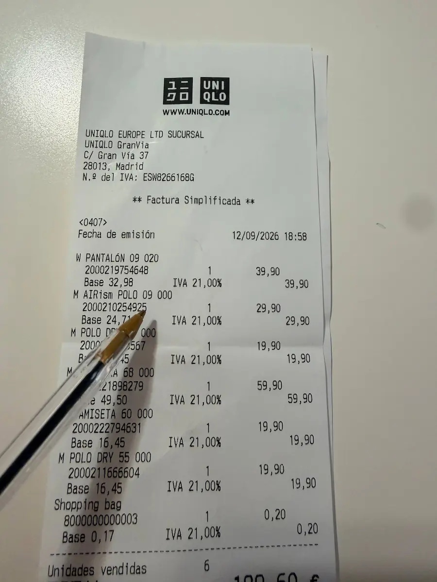 Ticket de compra Uniqlo como prueba del recorrido de compra guiado por IA